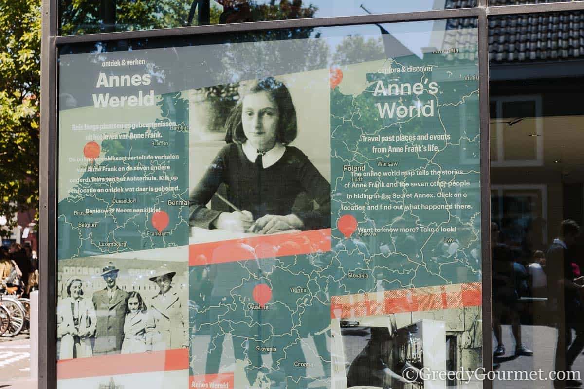 Information poster at the Anne frank house.