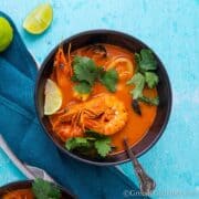 caldo de mariscos.