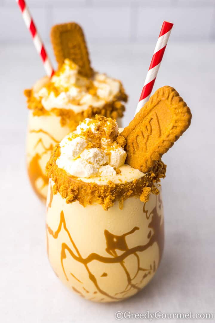 glass of biscoff milkshake.