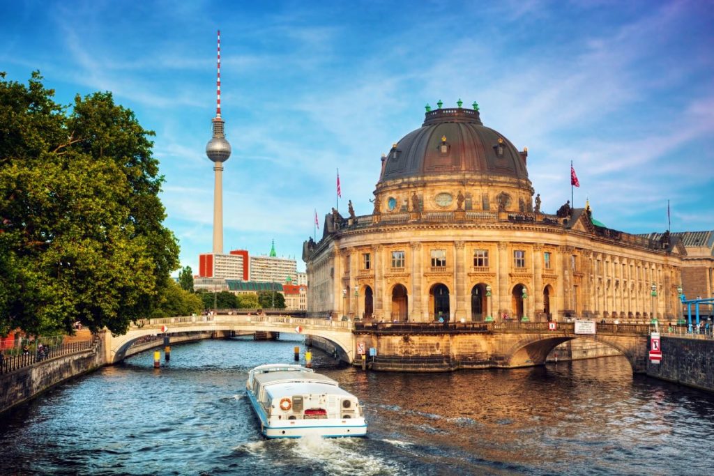 Looking at the museum island.