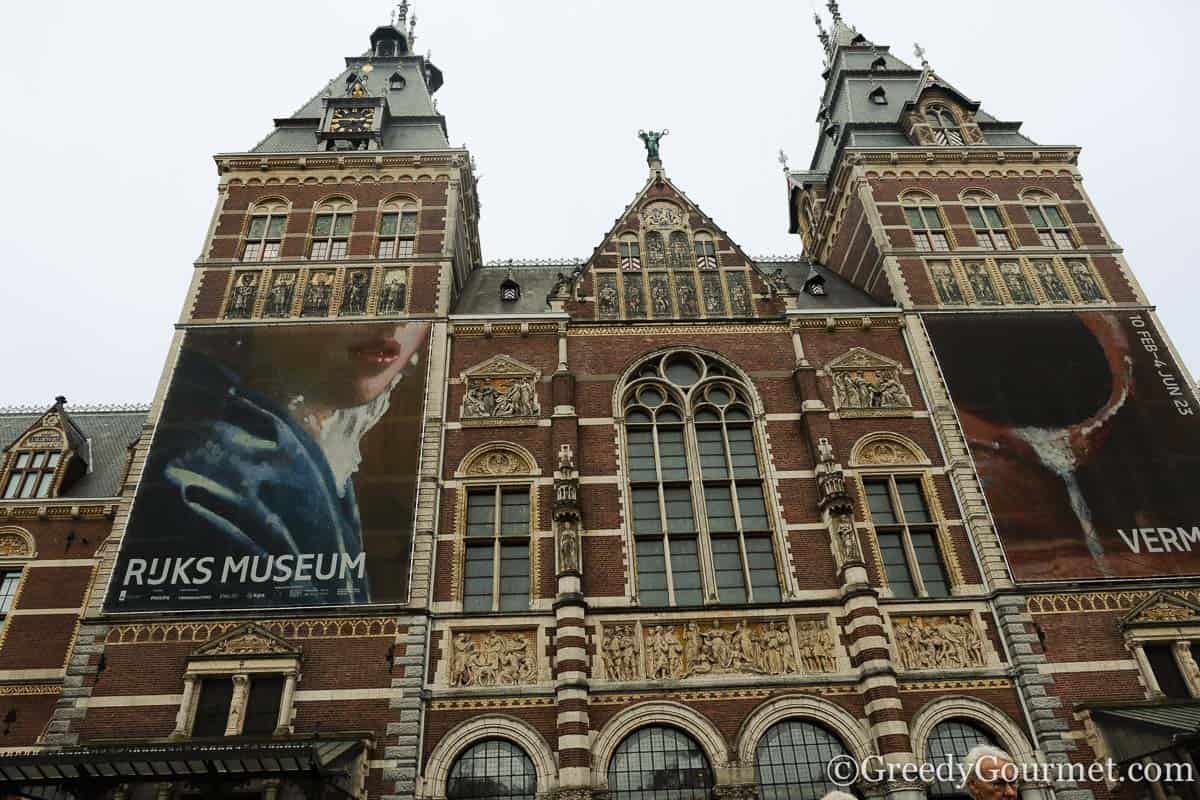 The front of the Rijksmuseum.