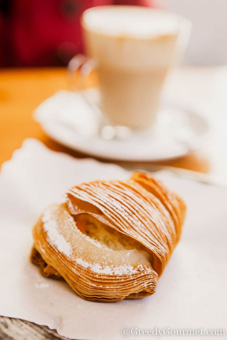 Sfogliatelle.